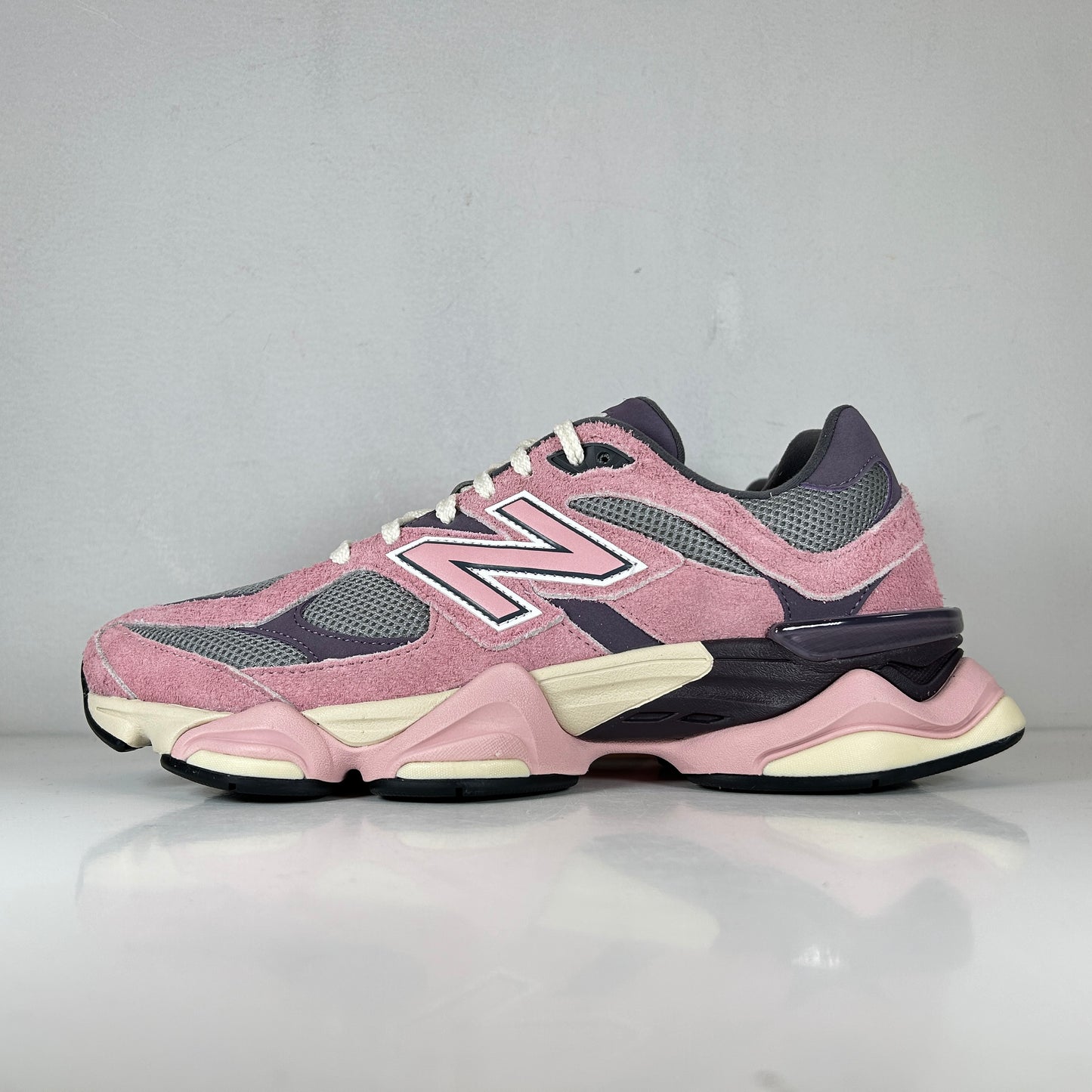 U9060YSO New Balance 9060 Pink Lavender [USED] - 11 M (Used)