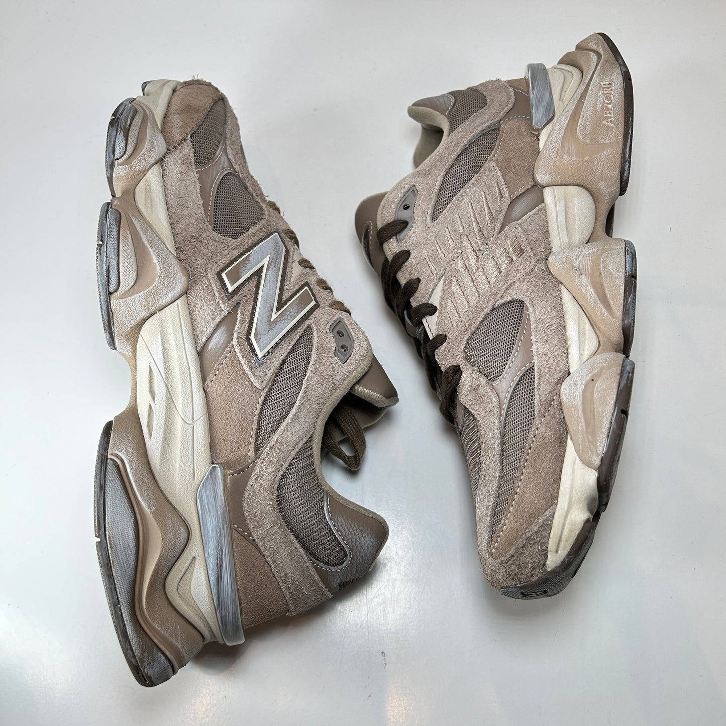 U9060PB New Balance 9060 Mushroom Timberwolf [USED] - 11 M (Used)