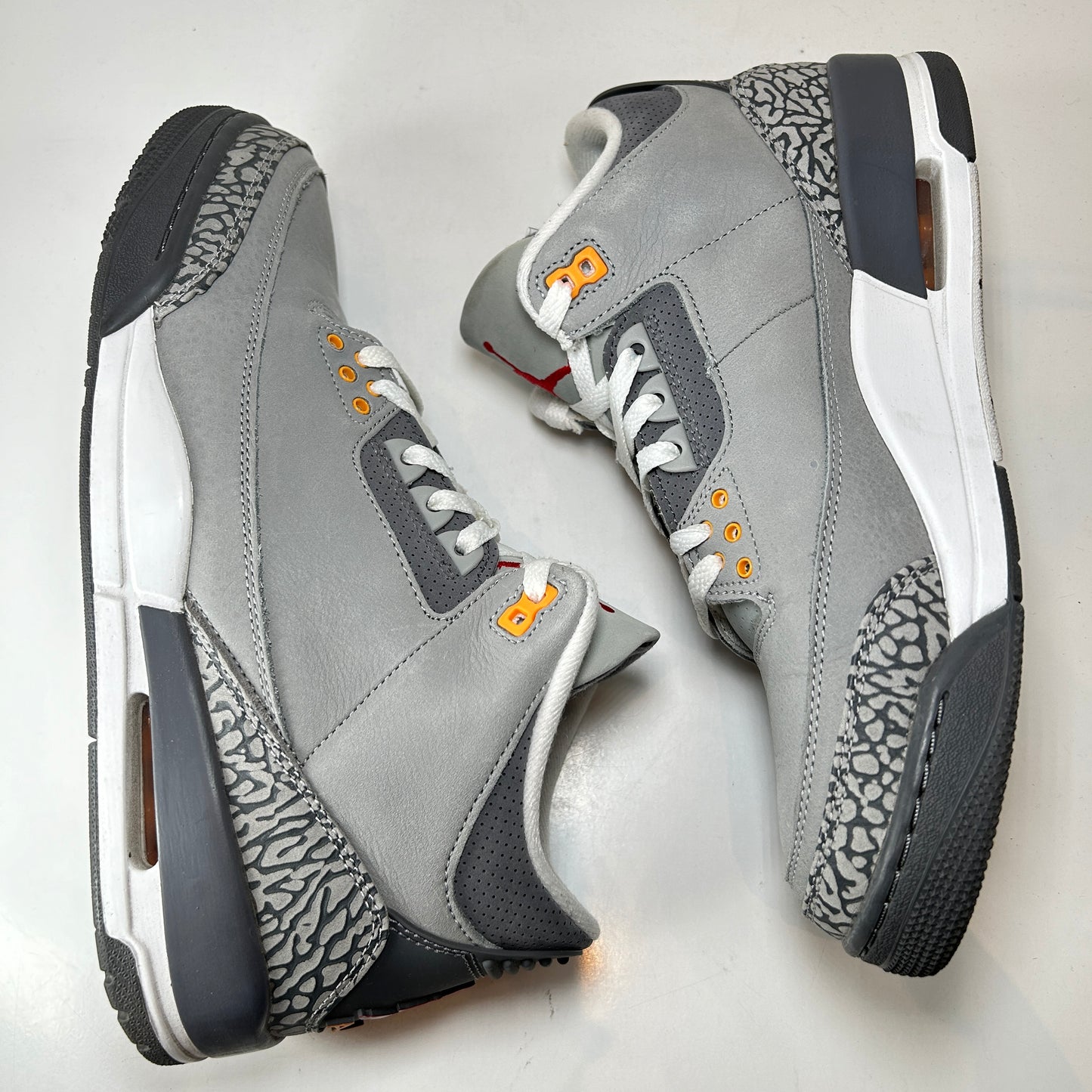 CT8532 012 Jordan 3 Gris frío