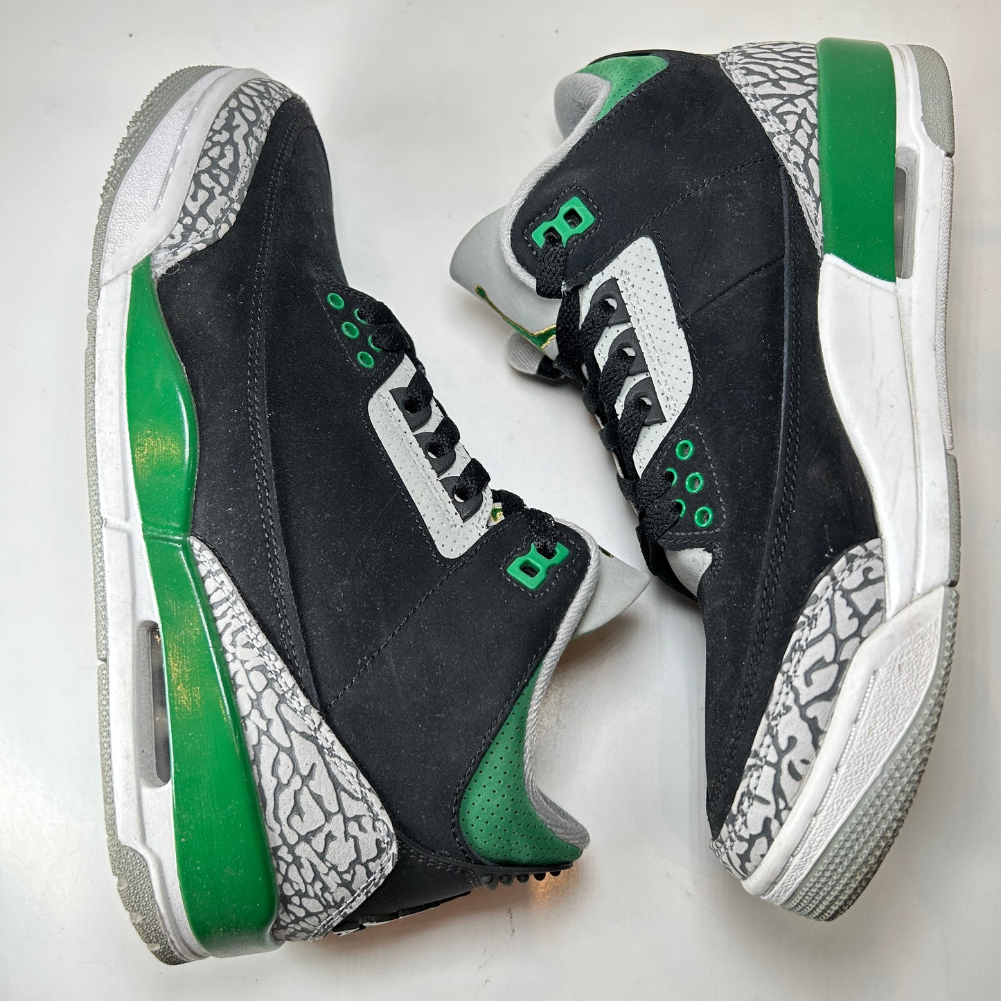 CT8532 030 Jordan 3 Retro Pine Green [USED] - 8 M (Used)