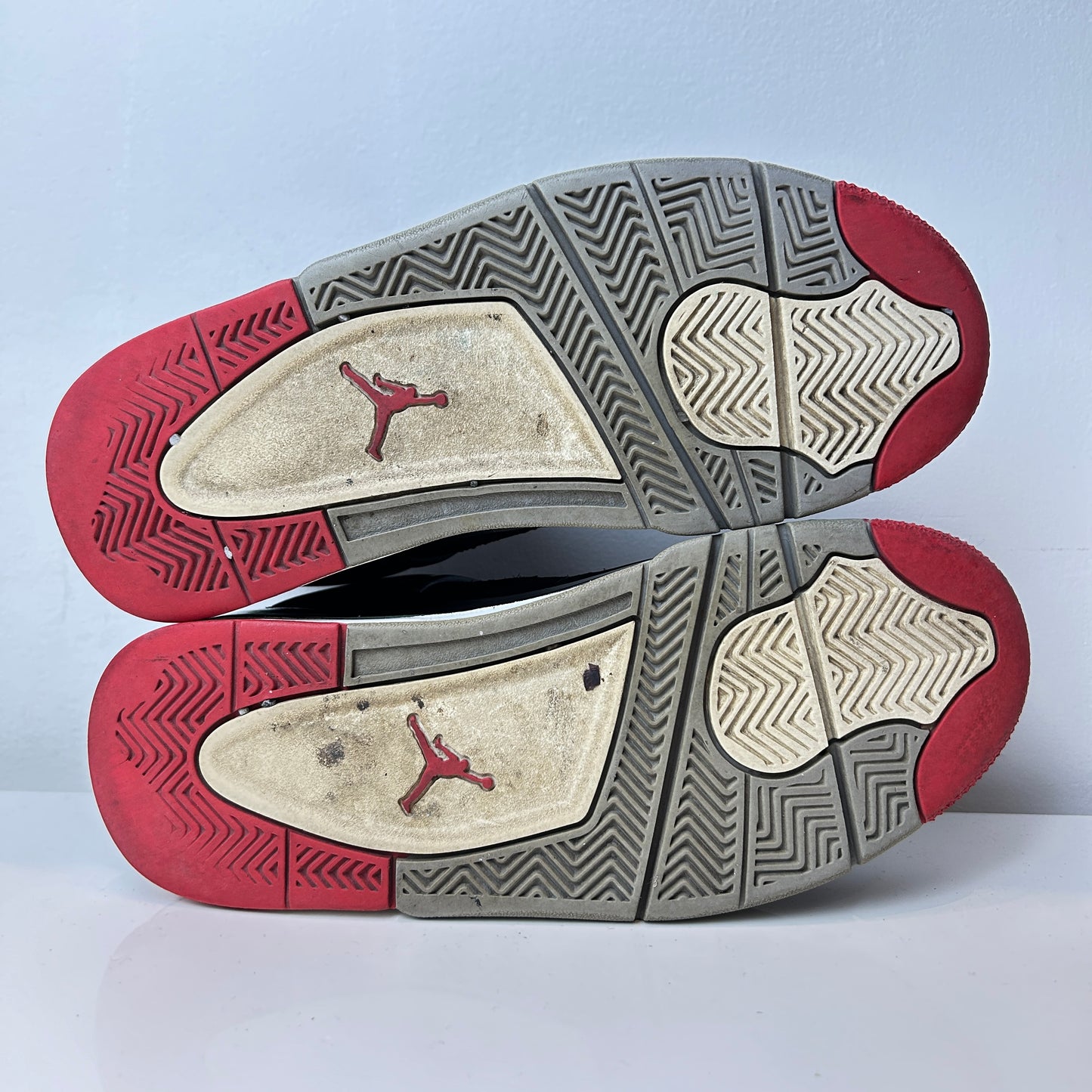 408452 060 Jordan 4 Retro Bred (2019) (GS) [USED] - 7 Y (Used) (No Box)