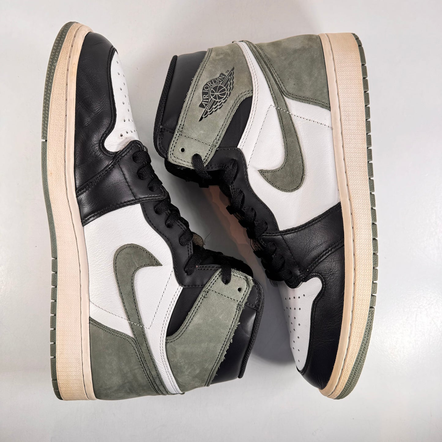 555088 135 Jordan 1 Arcilla Verde