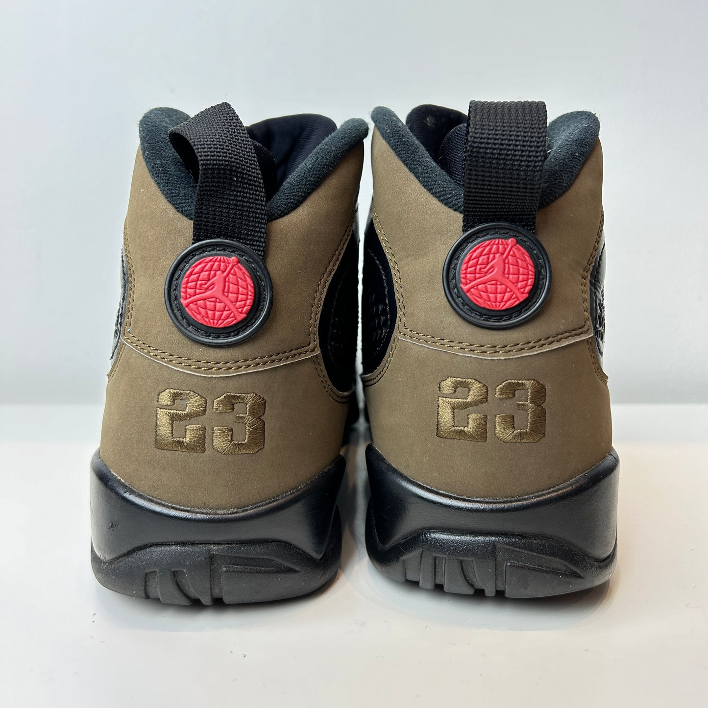 302370 020 Jordan 9 Retro Olive (2012) [USED] - 8.5 M (Used) (No Box)