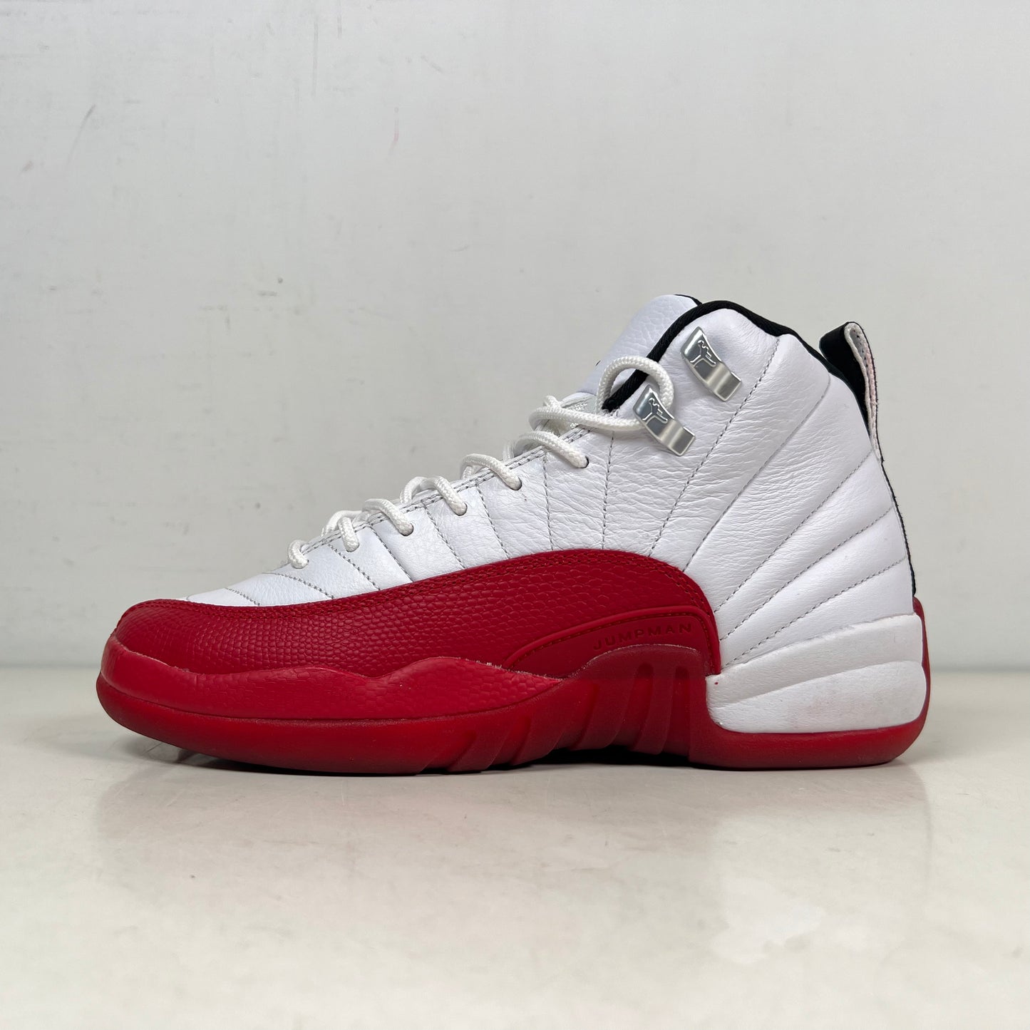 153265 116 Jordan 12 Retro Cherry (2023) (GS) [USED] - 6 Y (VNDS)