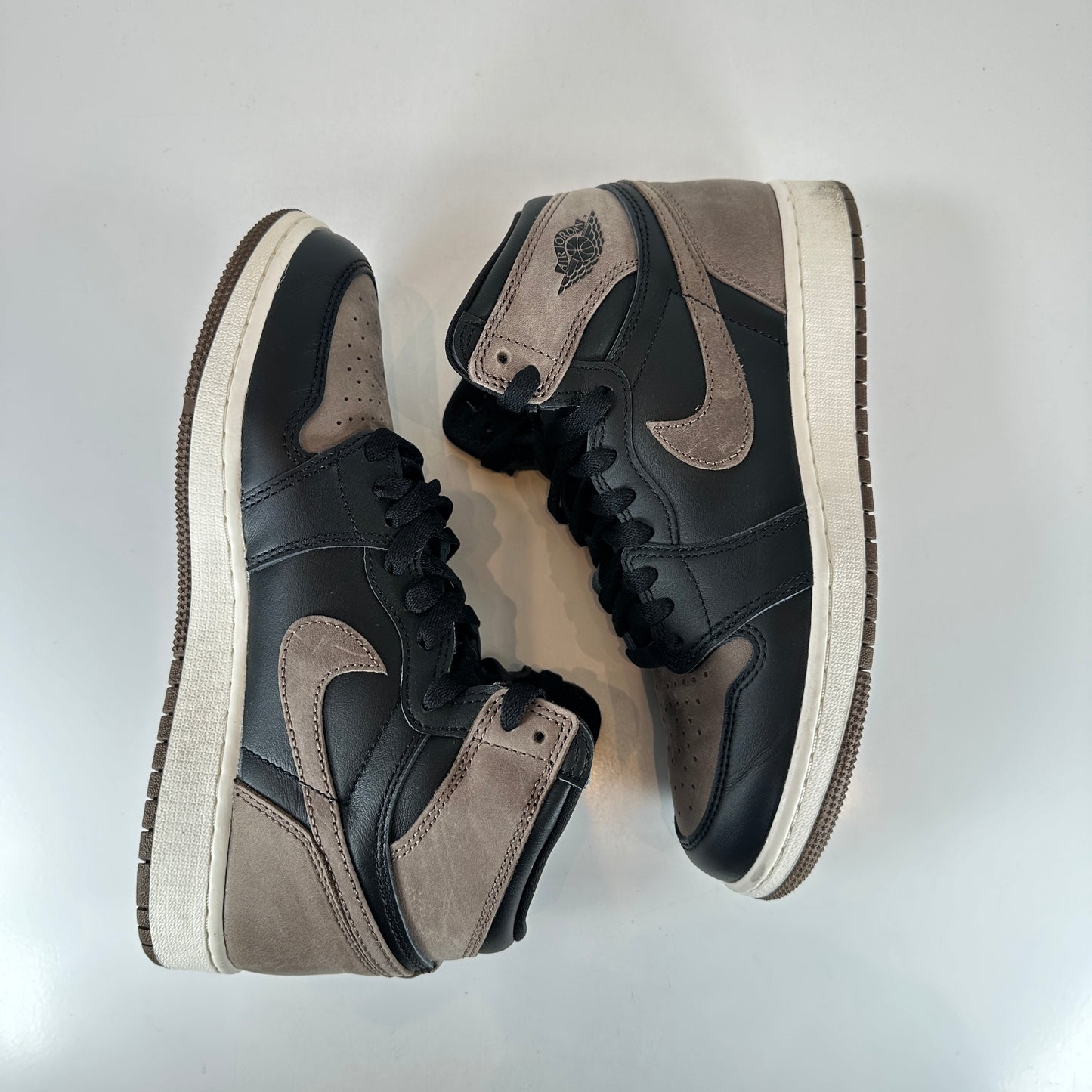 FD1437 020 Jordan 1 Retro High OG Palomino (GS) [USED] - 7 Y (Used)