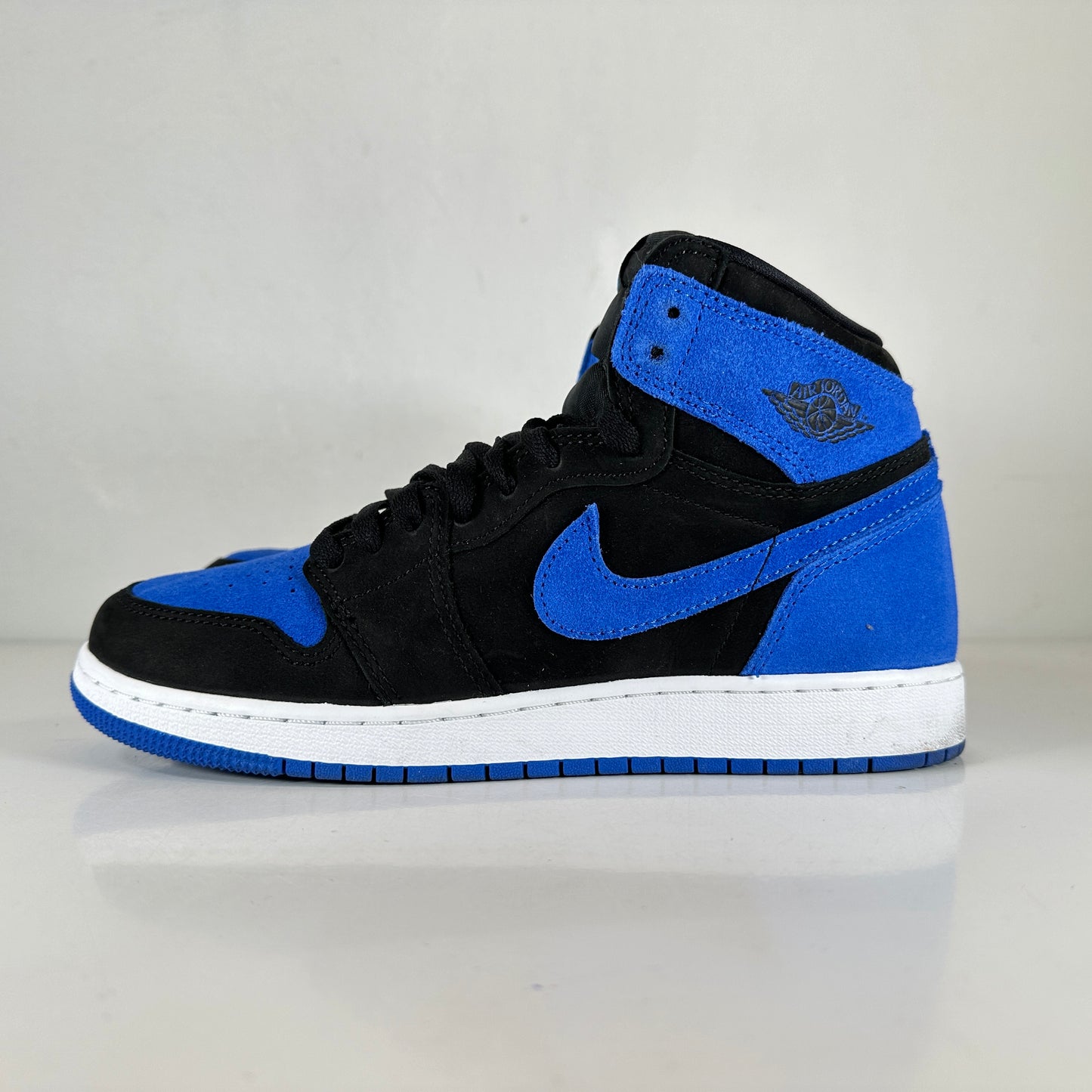 FD1437 042 Jordan 1 Retro High OG Royal Reimagined (GS) [USED] - 7 Y (Used)