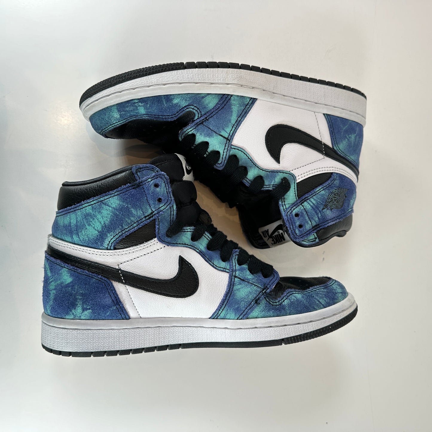 CD0461 100 Jordan 1 Retro High Tie Dye (Mujeres)
