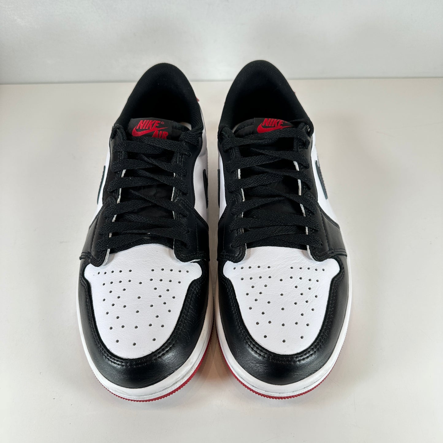 CZ0790 106 Jordan 1 Retro Low OG Punta negra (2023)