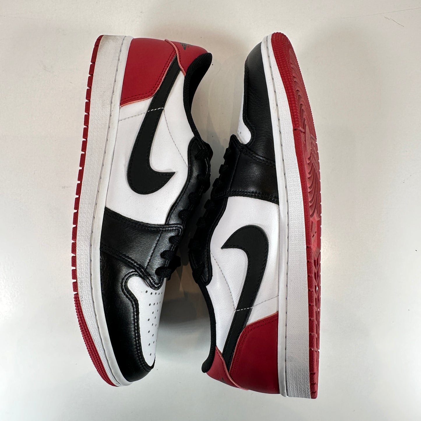 CZ0790 106 Jordan 1 Retro Low OG Punta negra (2023)