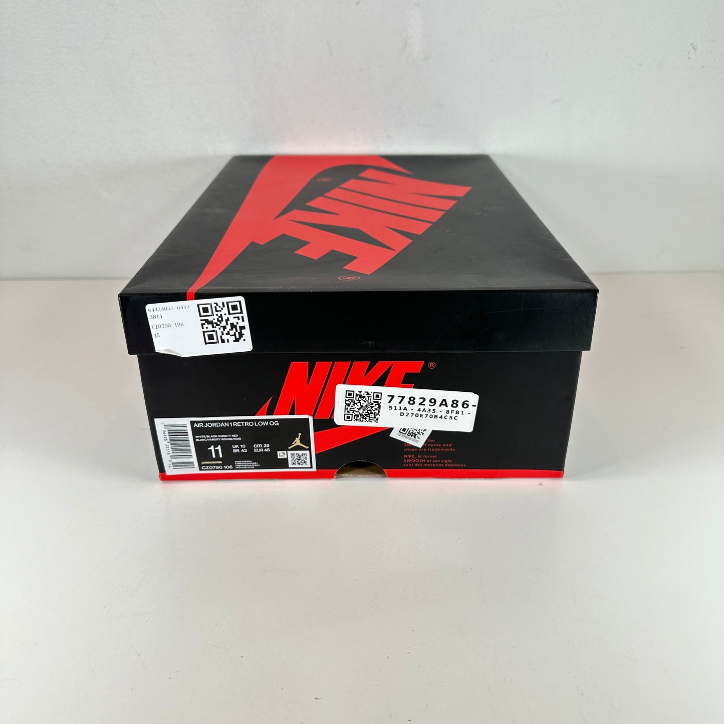CZ0790 106 Jordan 1 Retro Low OG Punta negra (2023)