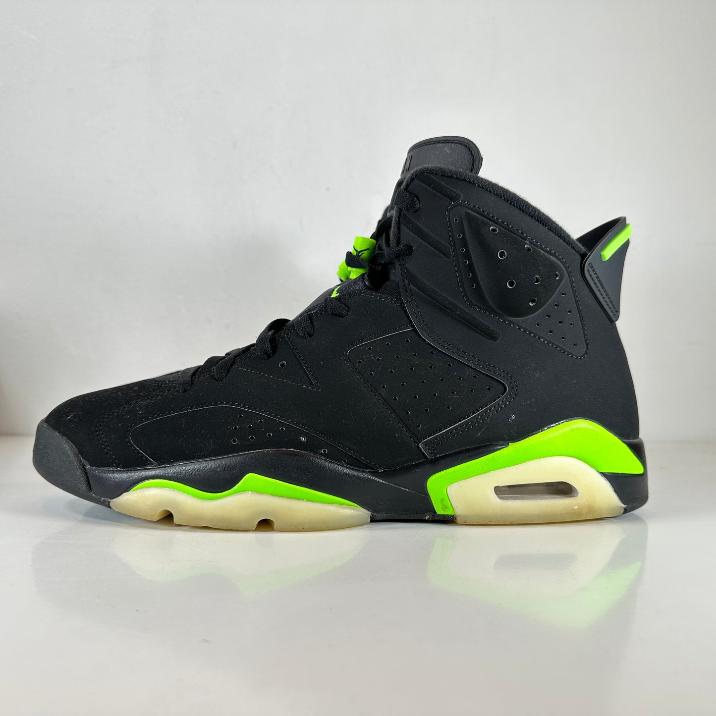 CT8529 003 Jordan 6 Retro Electric Green [USED] - 13 M (Used)