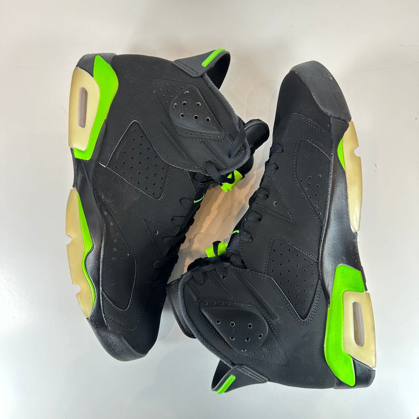 CT8529 003 Jordan 6 Retro Electric Green [USED] - 13 M (Used)