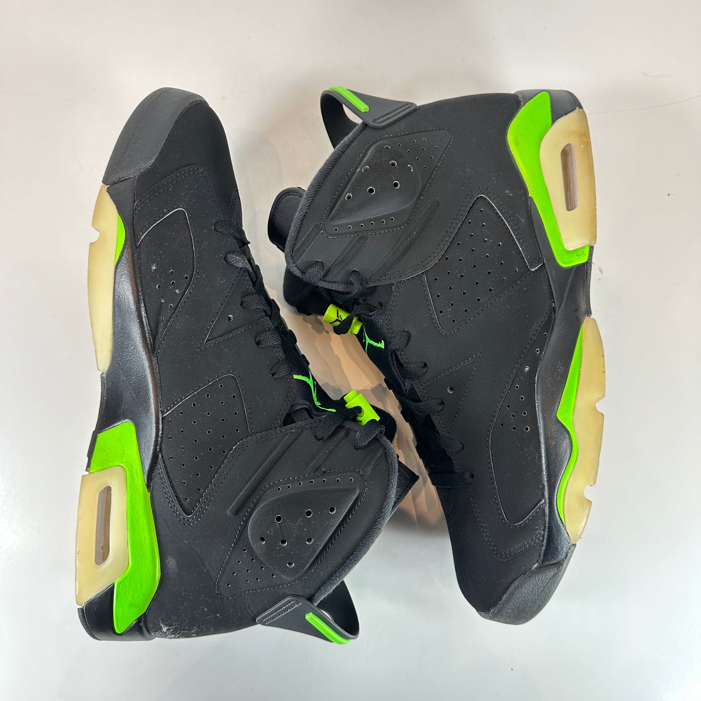 CT8529 003 Jordan 6 Retro Electric Green [USED] - 13 M (Used)