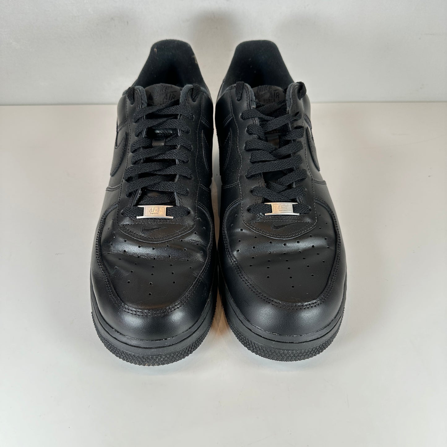 CU9225 001 Air Force 1 Low Supreme Black [USED] - 13 M (Used)