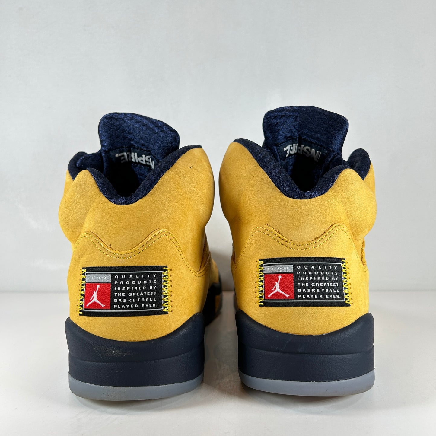 CQ9541 704 Jordan 5 Retro Michigan (2019) [USED] - 11 M (Used)