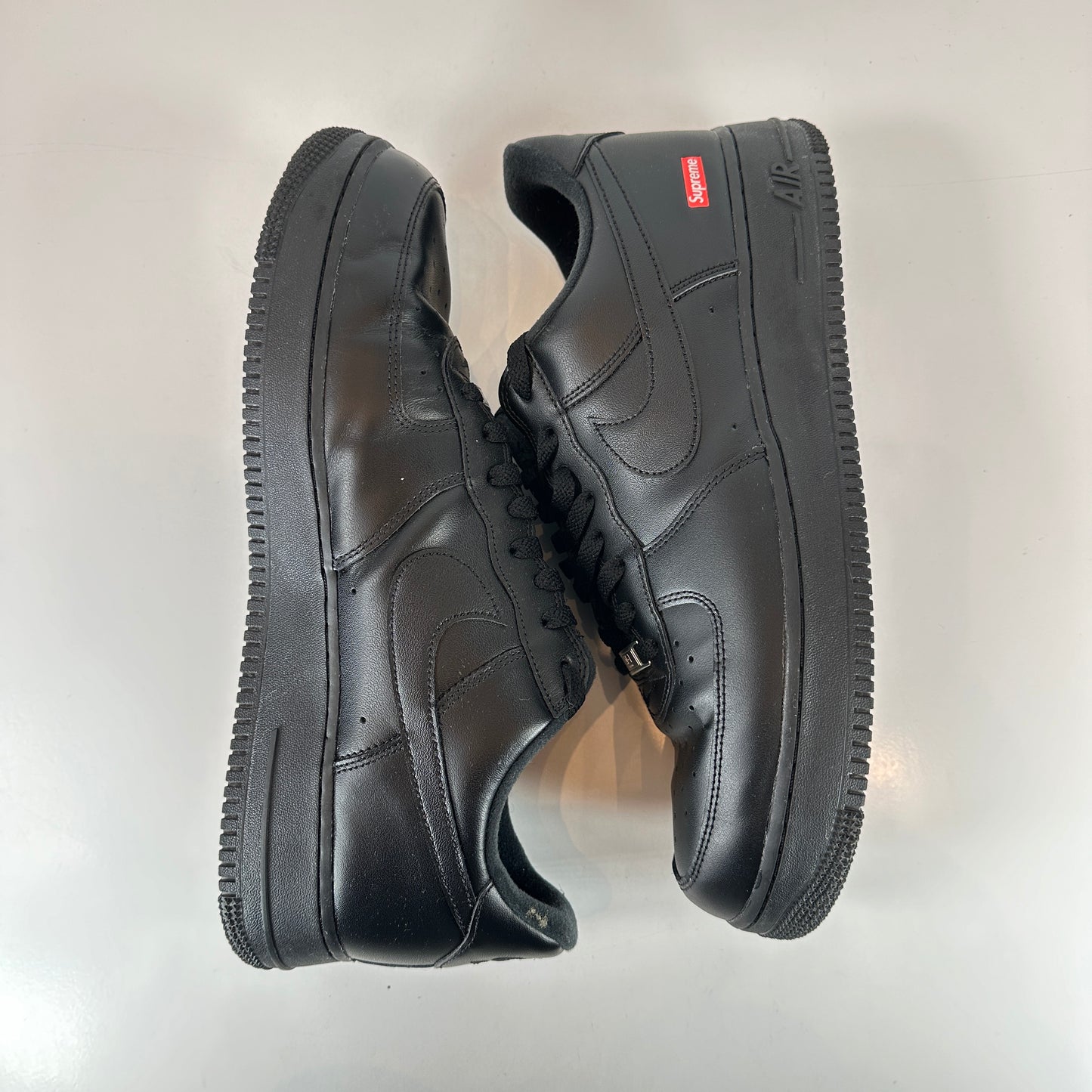 CU9225 001 Air Force 1 Low Supreme Black [USED] - 13 M (Used)