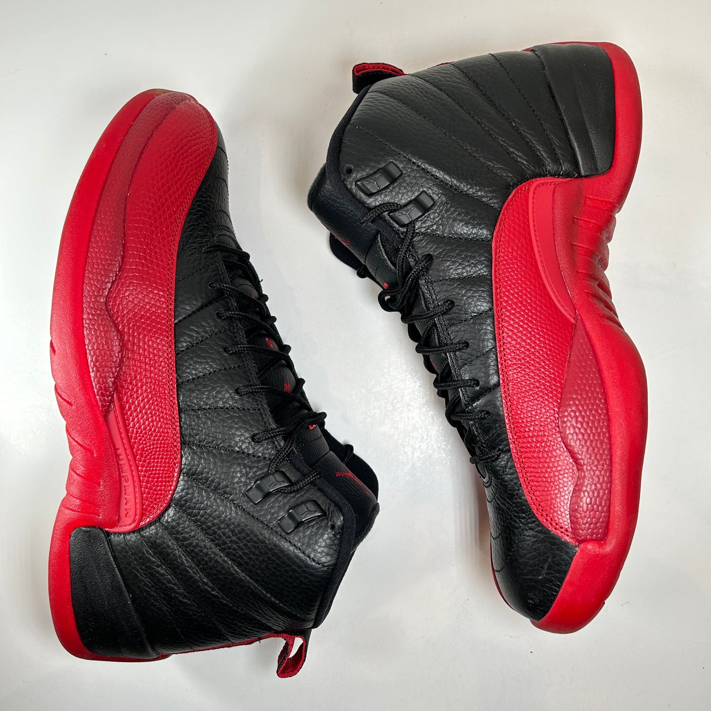 130690 002 Jordan 12 Retro Flu Game (2016) [USED] - 11 M (Used)