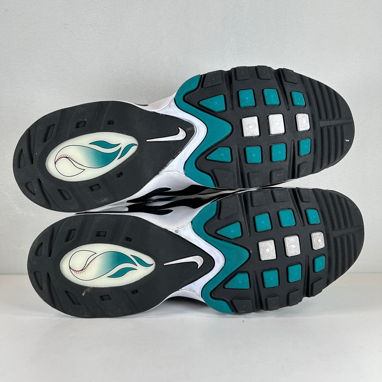 354912 101 Nike Air Griffey Max 1 Fresh Water (2009) [USED] - 10.5 M (Used) (Replace Box)