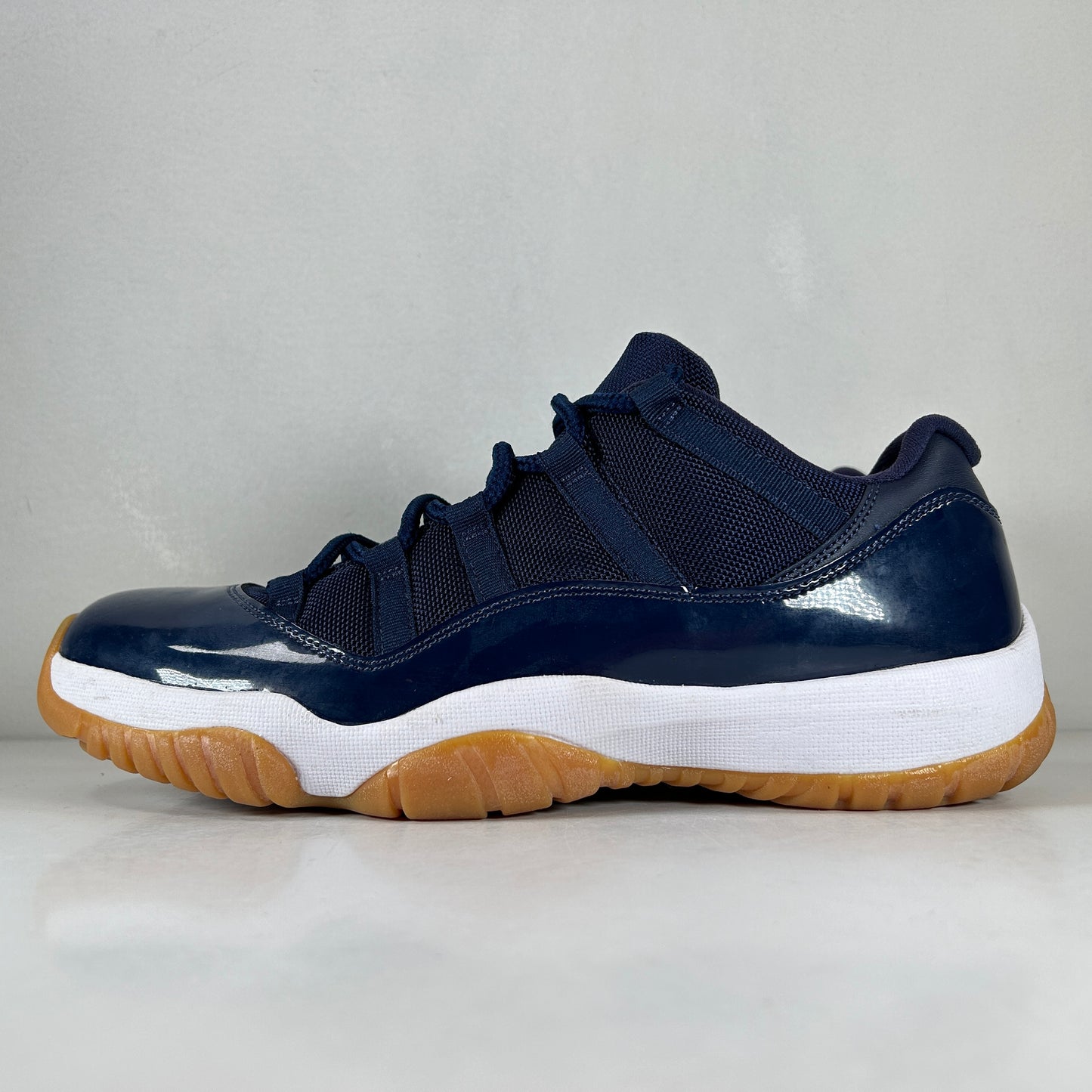 528895 405 Jordan 11 Retro Low Midnight Navy [USED] - 11 M (Used) (Replace Box)
