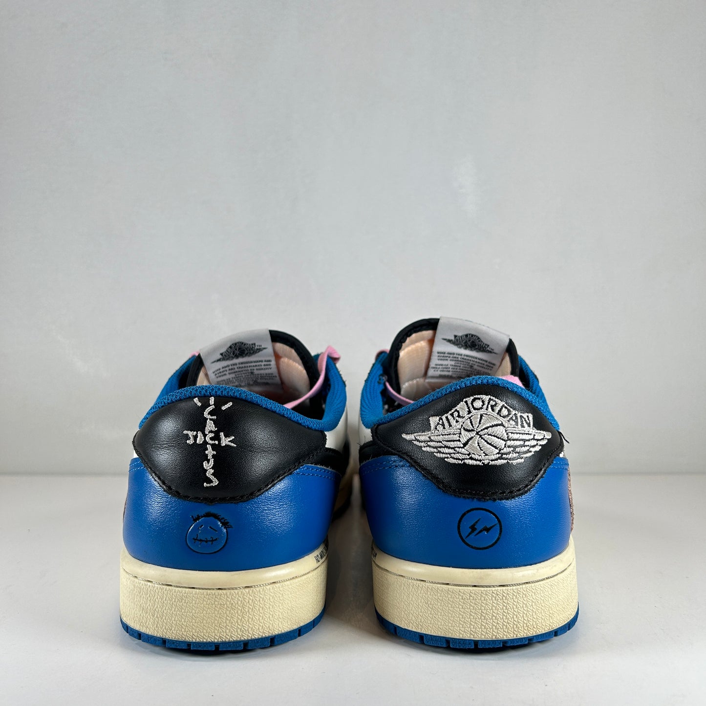 DM7866 140 Jordan 1 Retro Low OG SP Fragment x Travis Scott [USED] - 11 M (Used)