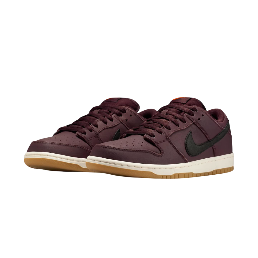 IO2304 600 Nike SB Dunk Low Pro Burgundy Crush