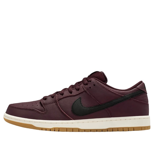 IO2304 600 Nike SB Dunk Low Pro Burgundy Crush