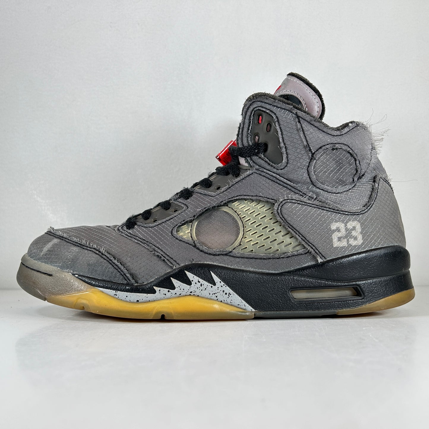 CT8480 001 Jordan 5 Off-White Black [USED] - 10.5 M (Used)