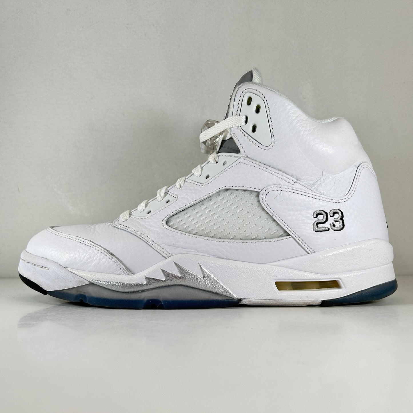 136027 130 Jordan 5 Retro Metálico Blanco (2015)