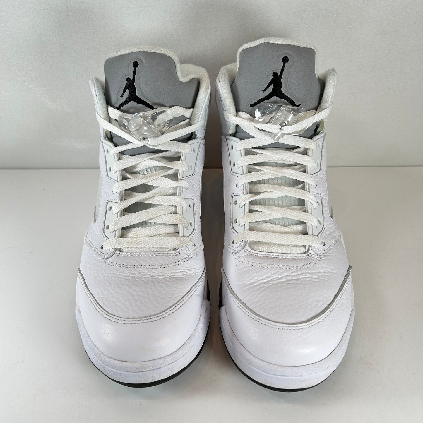 136027 130 Jordan 5 Retro Metálico Blanco (2015)