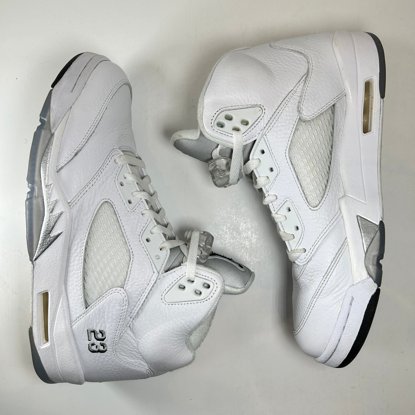 136027 130 Jordan 5 Retro Metálico Blanco (2015)