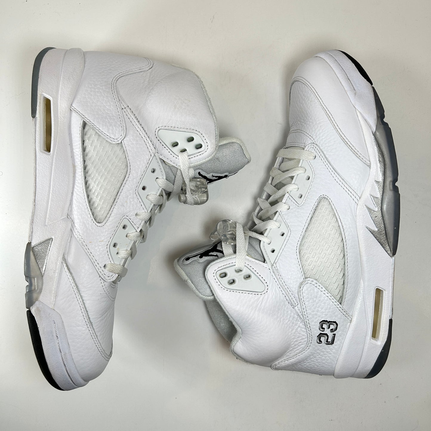 136027 130 Jordan 5 Retro Metálico Blanco (2015)
