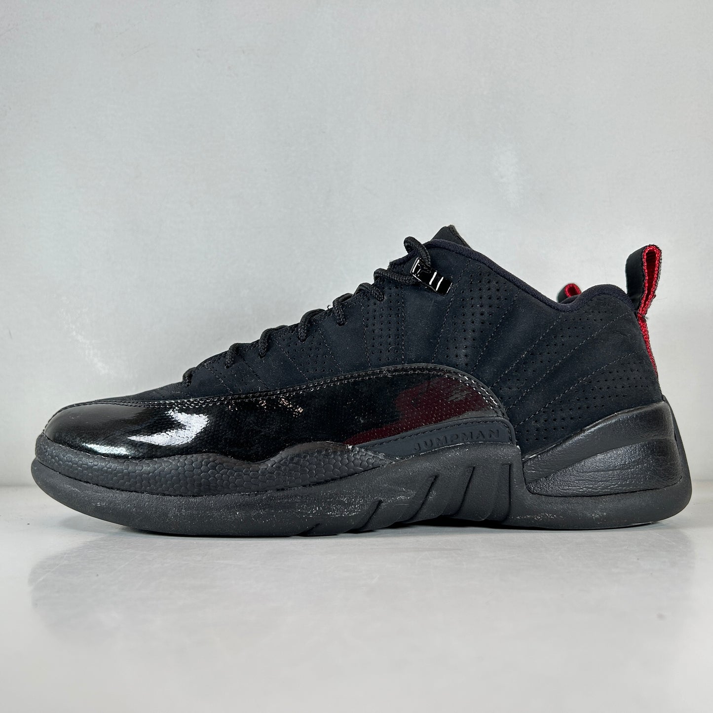 308317 001 Jordan 12 Retro Low Black Patent [USED] - 10.5 M (Used)