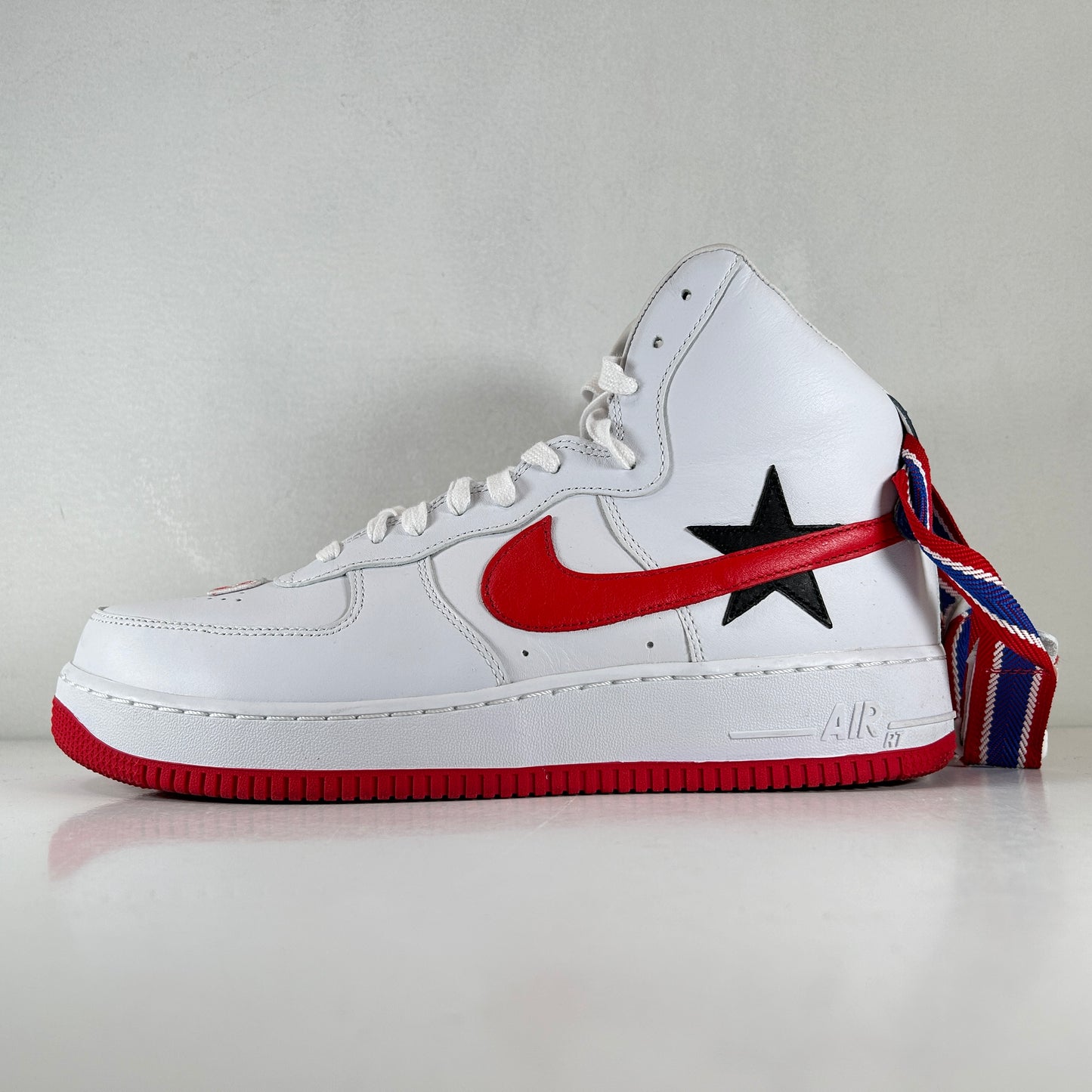 AQ3366 100 Nike AF1 High Riccardo Tisci Victorious Minotaurs White - 11 M (Used)