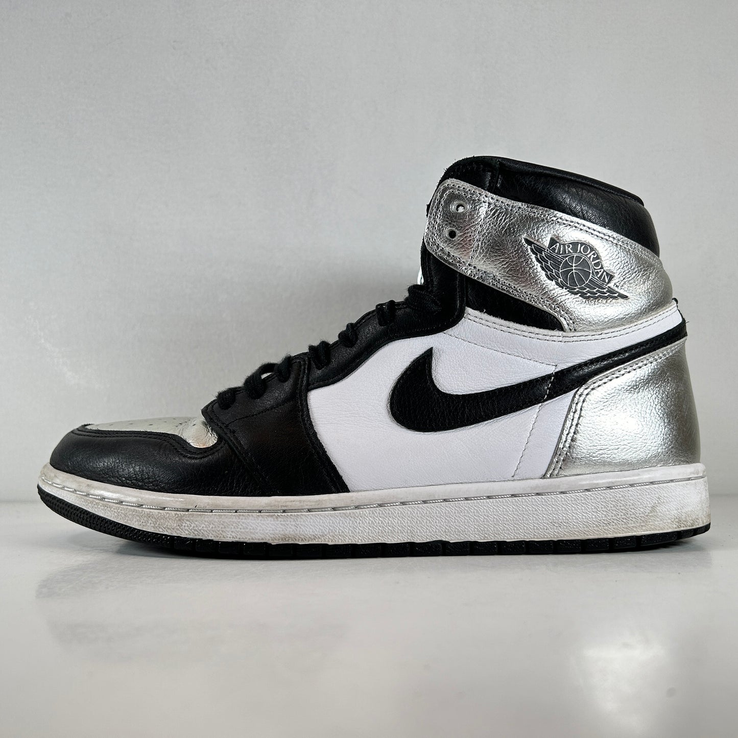 CD0461 001 Jordan 1 Retro High Silver Toe (Women's) [USED] - 11.5 W (Used2)