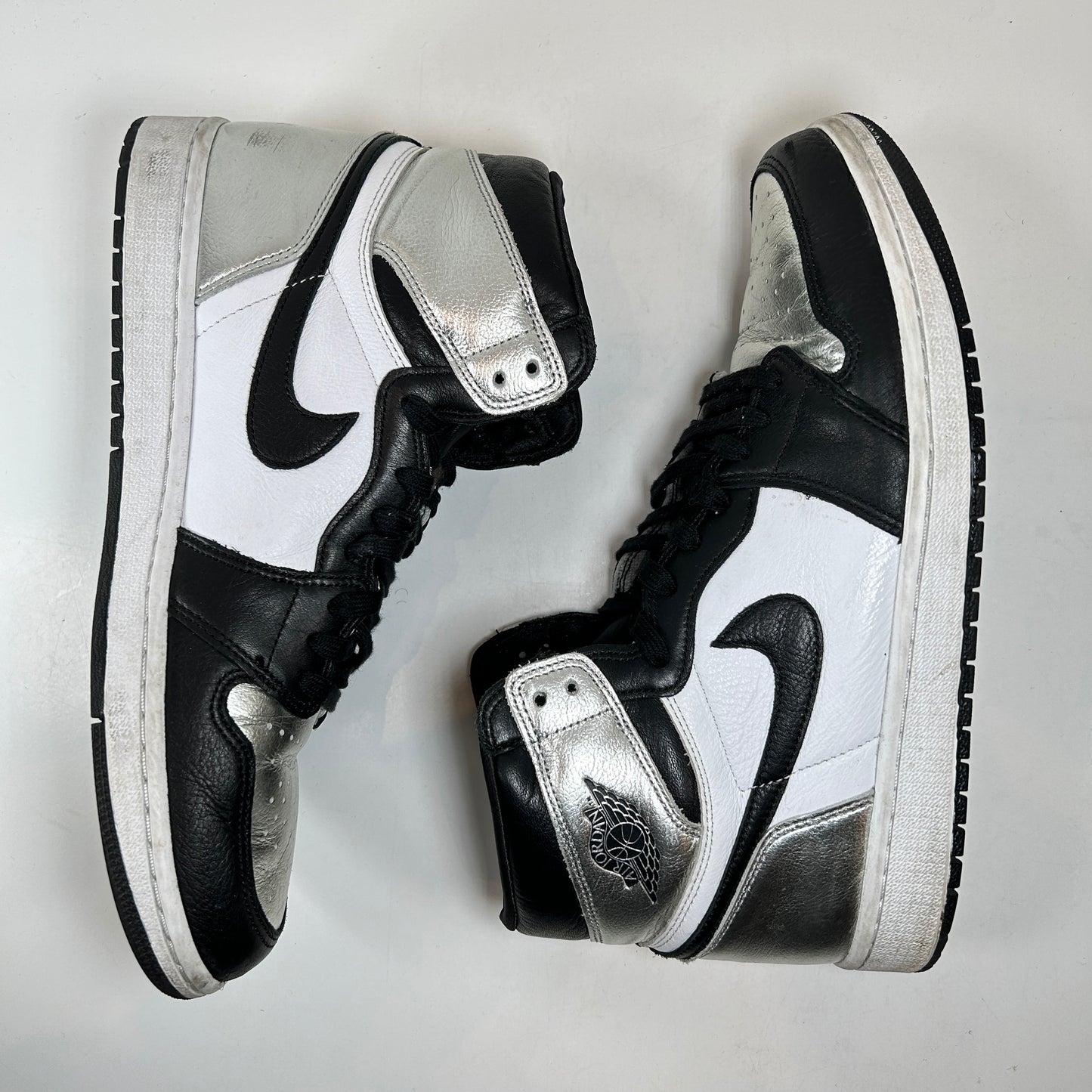 CD0461 001 Jordan 1 Retro High Silver Toe (Women's) [USED] - 11.5 W (Used2)