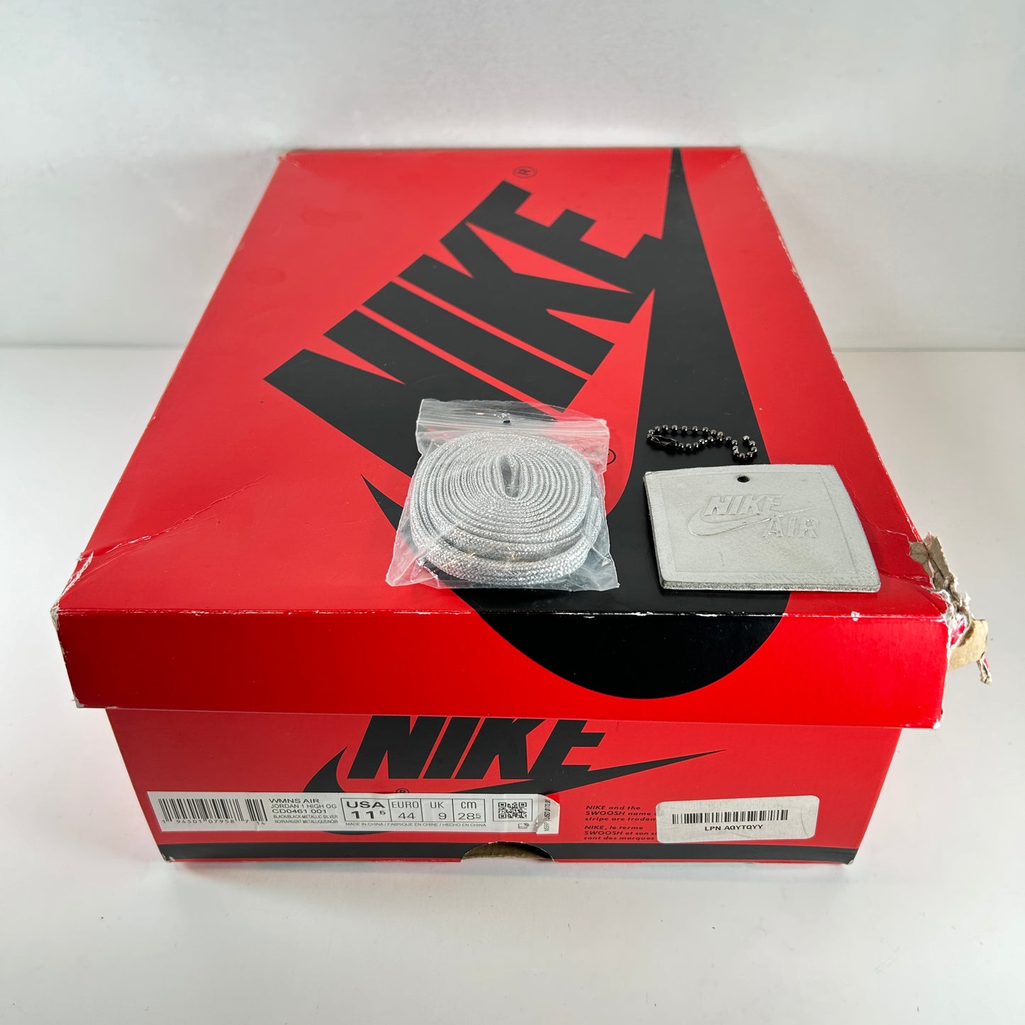 CD0461 001 Jordan 1 Retro High Silver Toe (Women's) [USED] - 11.5 W (Used2)