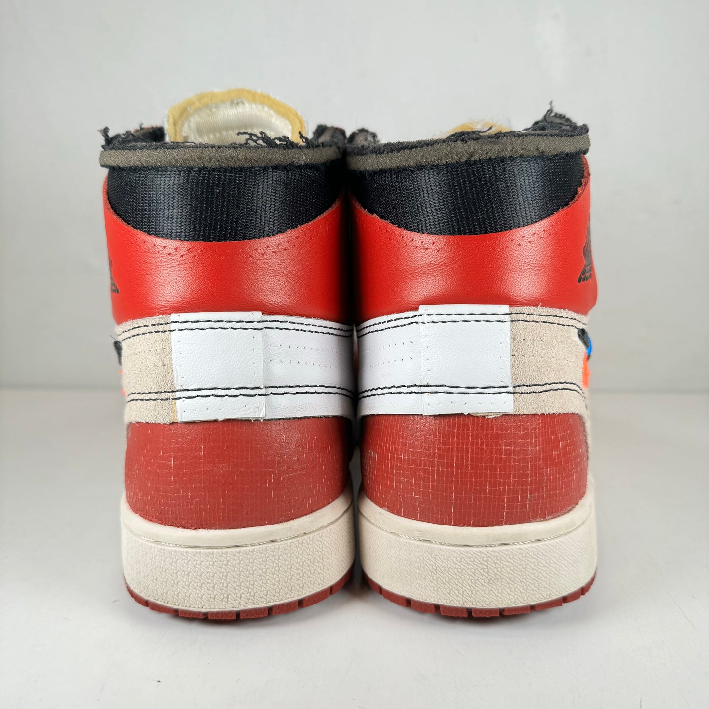 AA3834 101 Jordan 1 Retro High Off-White Chicago [USED] - 8.5 M (Used)