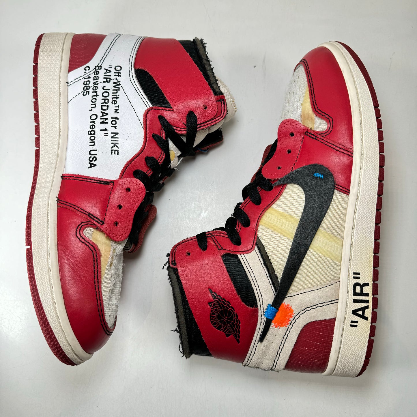 AA3834 101 Jordan 1 Retro High Off-White Chicago [USED] - 8.5 M (Used)