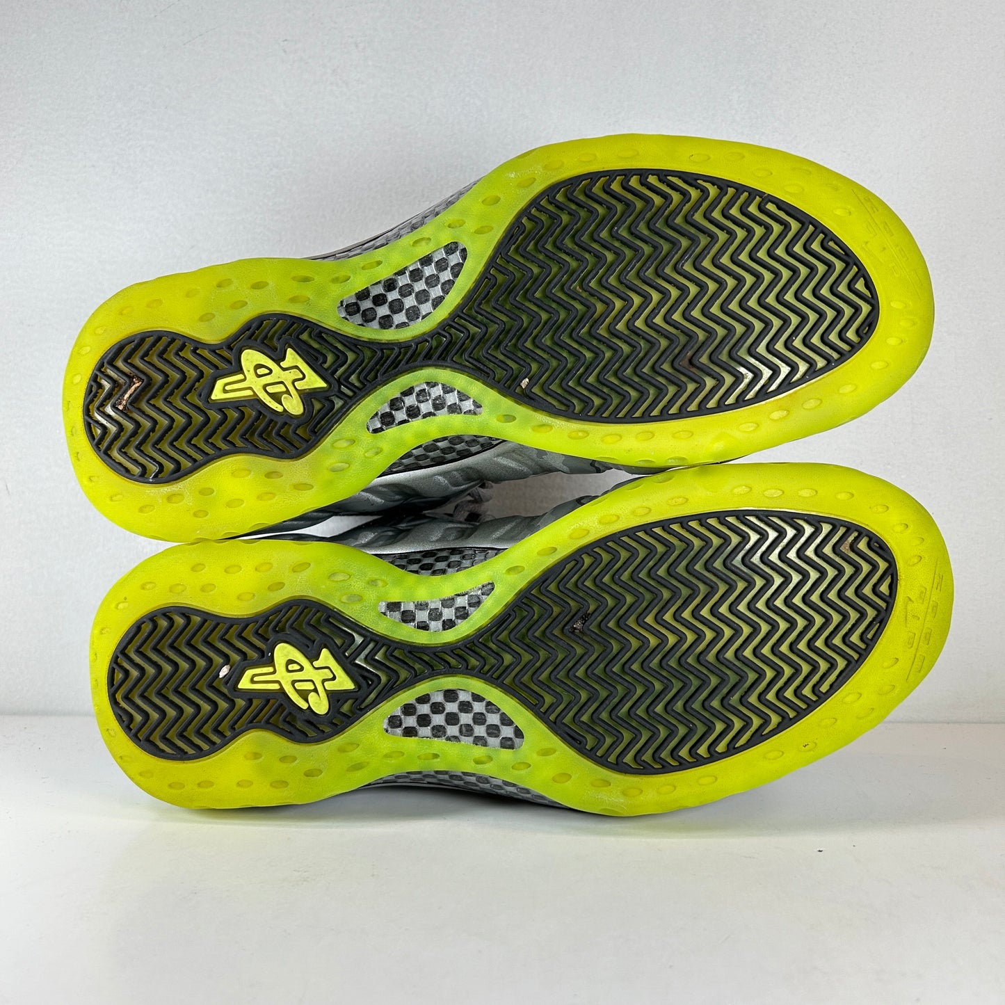 575420 004 Nike Air Foamposite One Silver Volt Camo [USED] - 11 M (Used) (Replace Box)