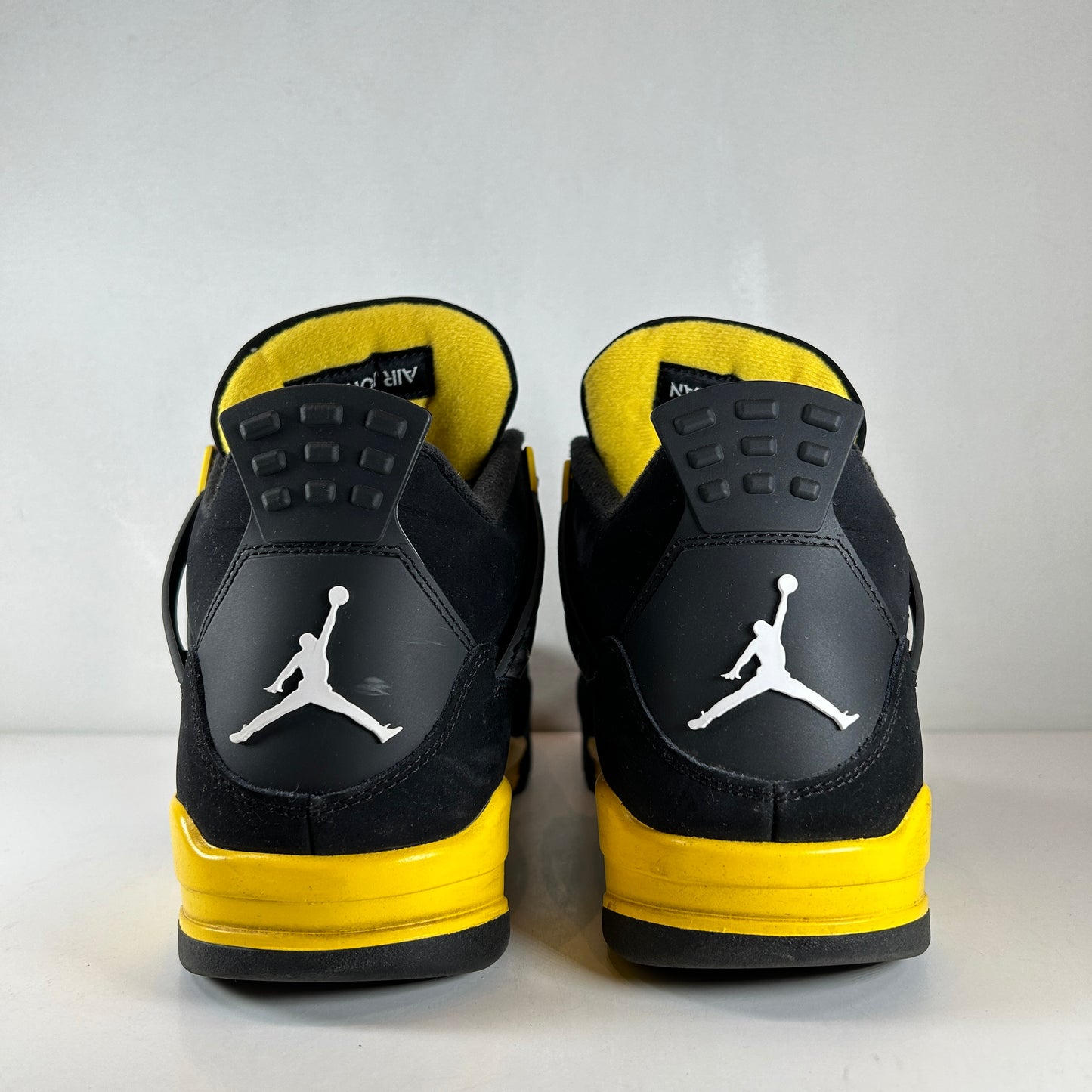DH6927 017 Jordan 4 Retro Thunder [USED] - 11.5 M (Used3)