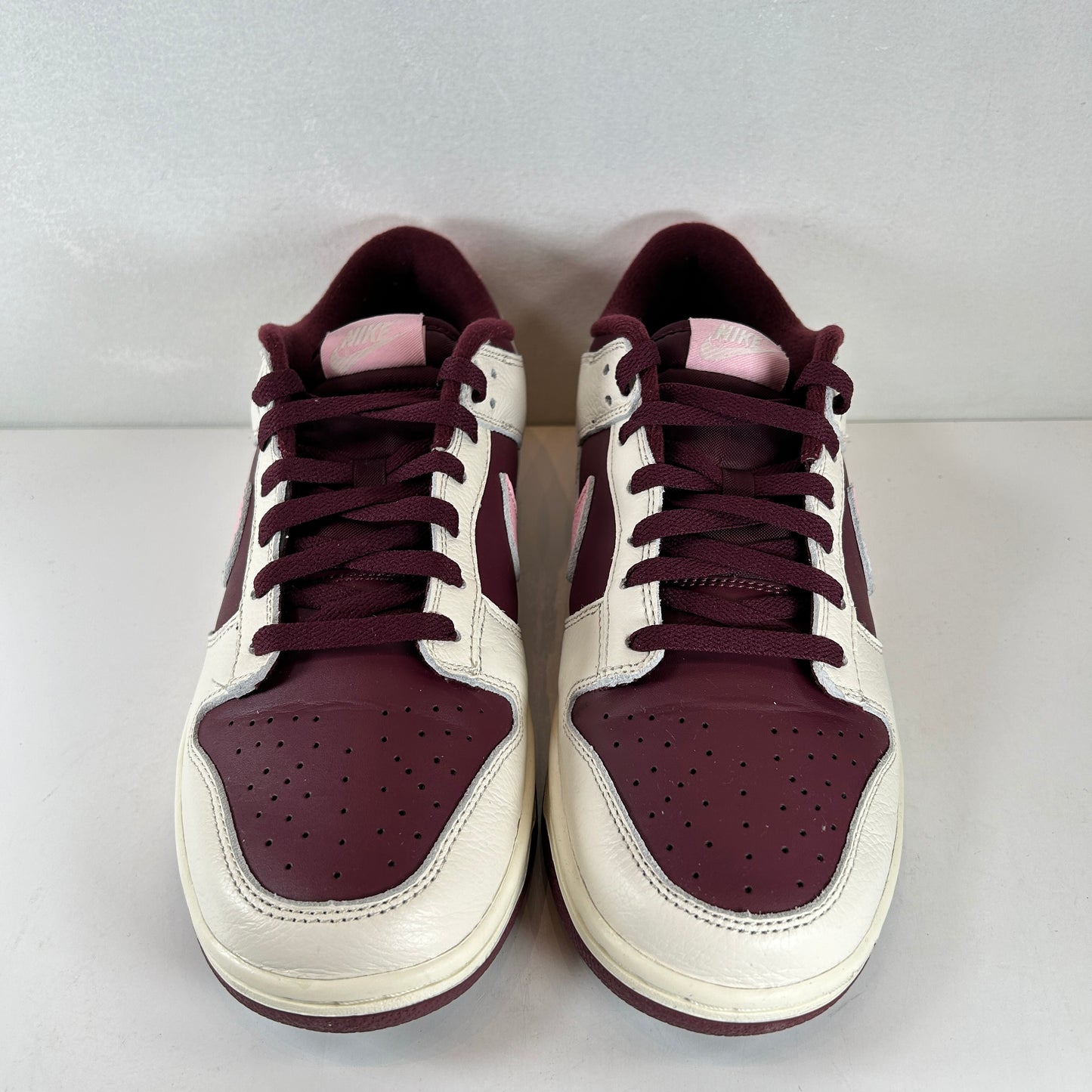 DR9705 100 Nike Dunk Low Retro PRM Valentine's Day (2023) [USED] - 10.5 M (Used)