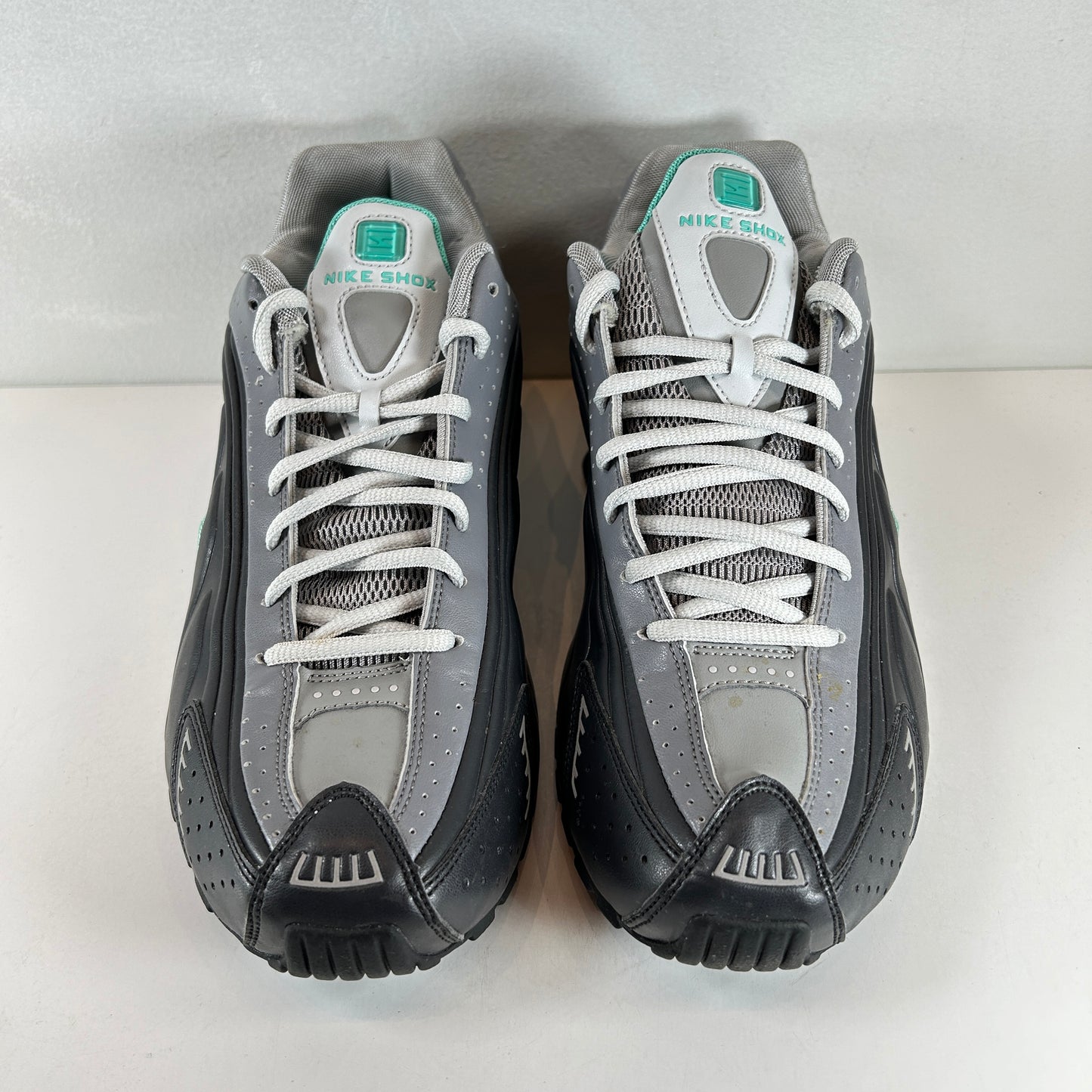 104265 903 Shox R4 'Dark Charcoal' [USED] - 10 M (Used) (Replace Box)