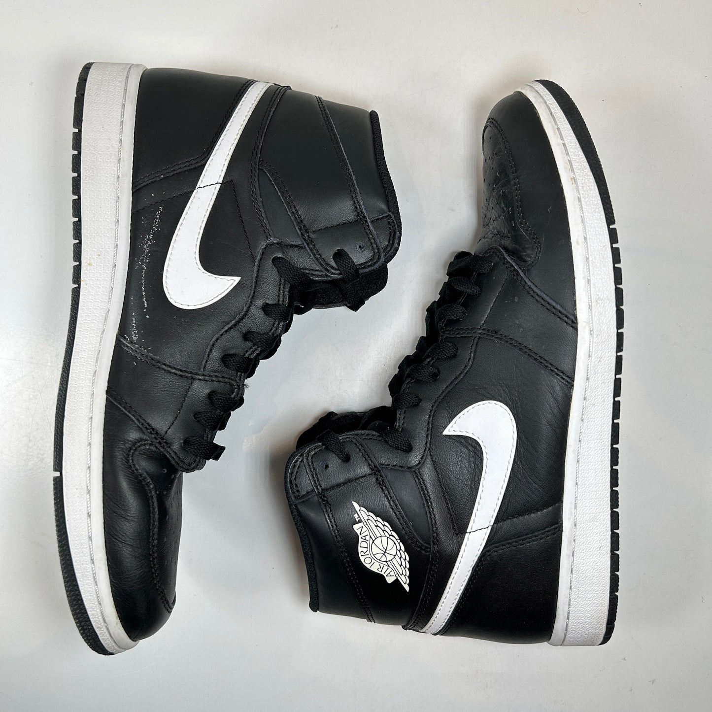 555088 011 Jordan 1 Retro Yin Yang Black [USED] - 11 M (Used) (Replace Box)