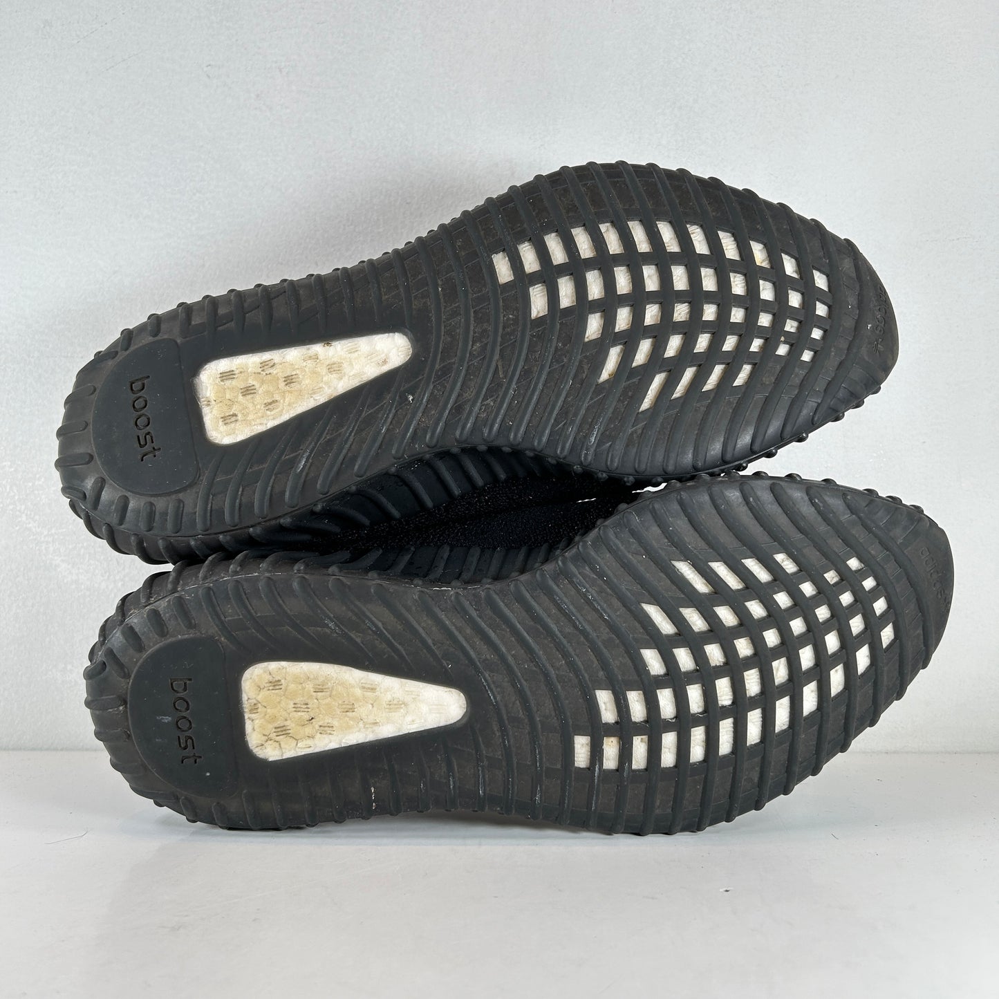 BY9612 Yeezy Boost 350 V2 Core Black Red [USED] - 10 M (Used2)