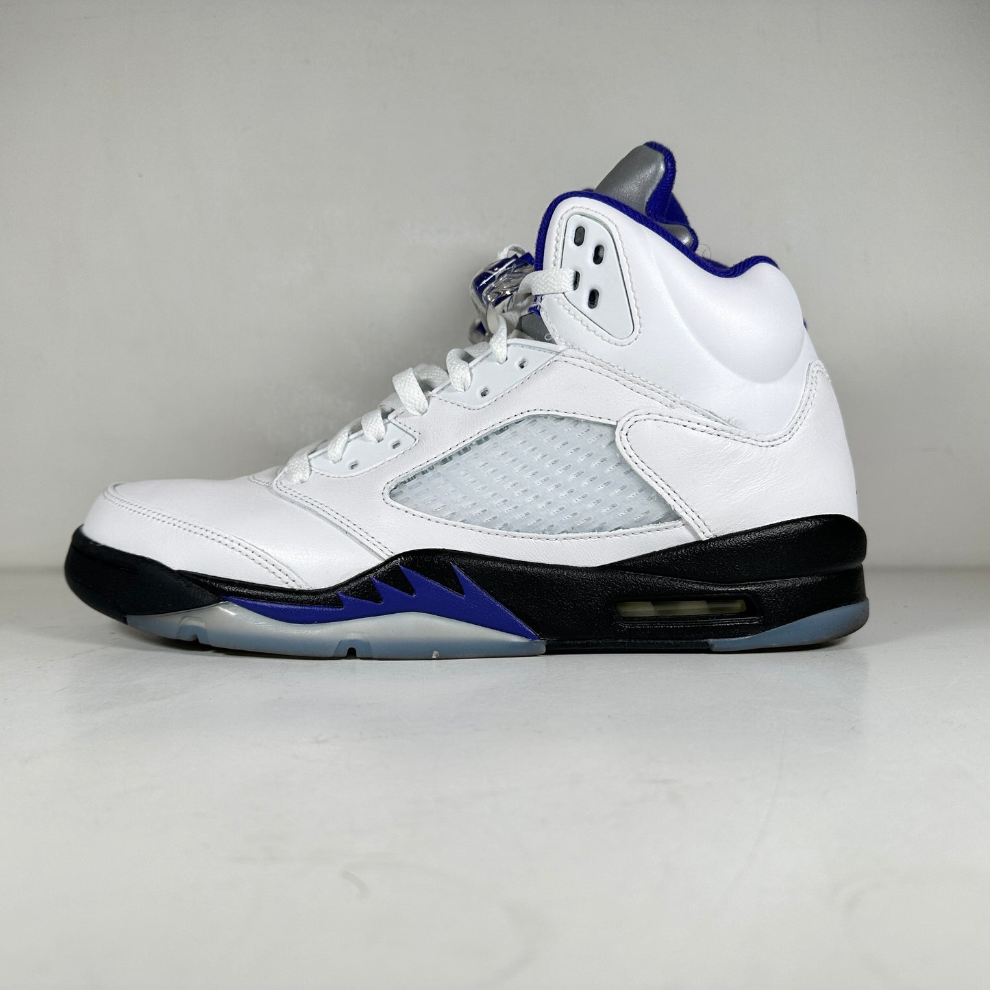 DD0587 141 Jordan 5 Retro Dark Concord [USED] - 12 M (Used)
