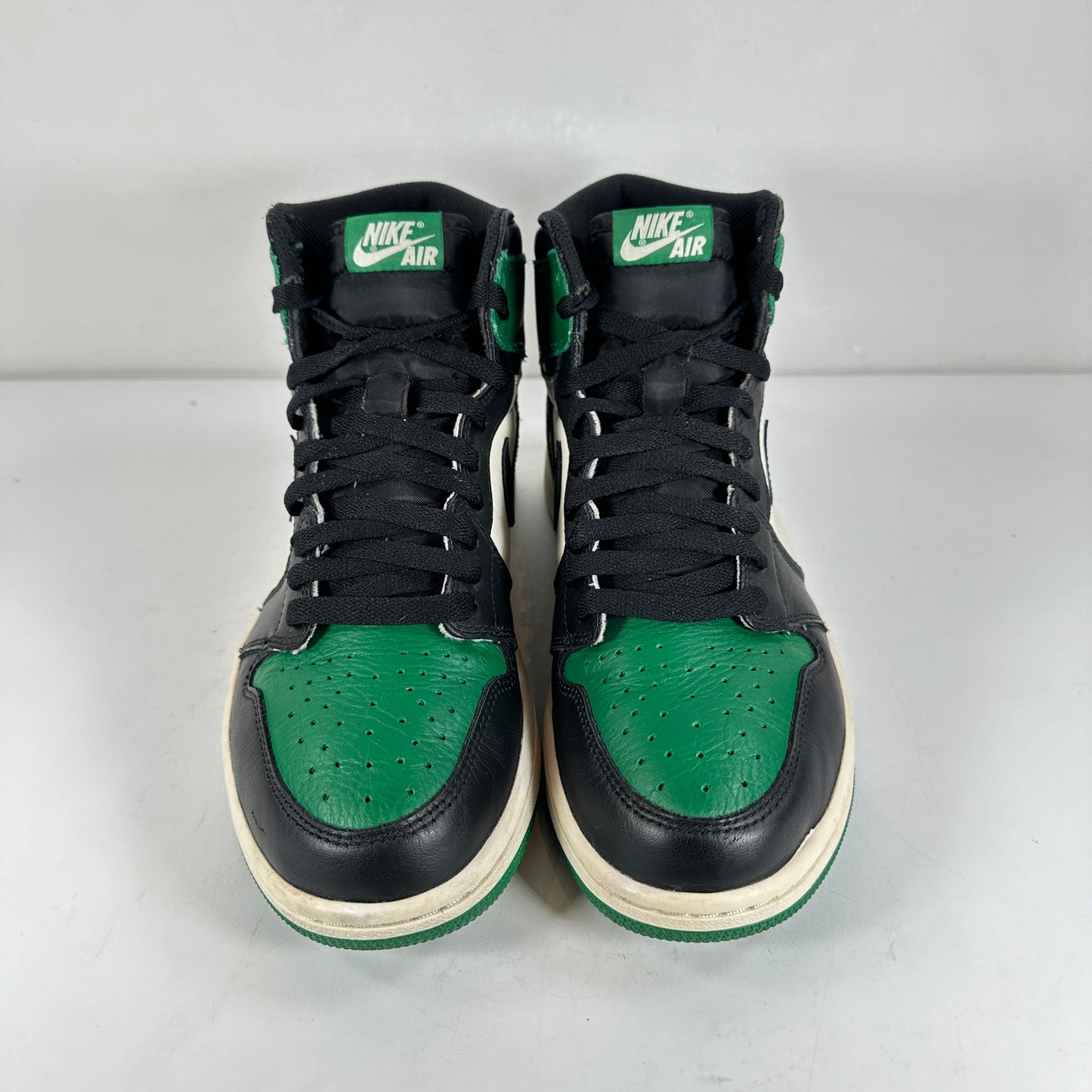 555088 302 Jordan 1 Retro High Pine Green [USED] - 10 M (Used) (No Box)
