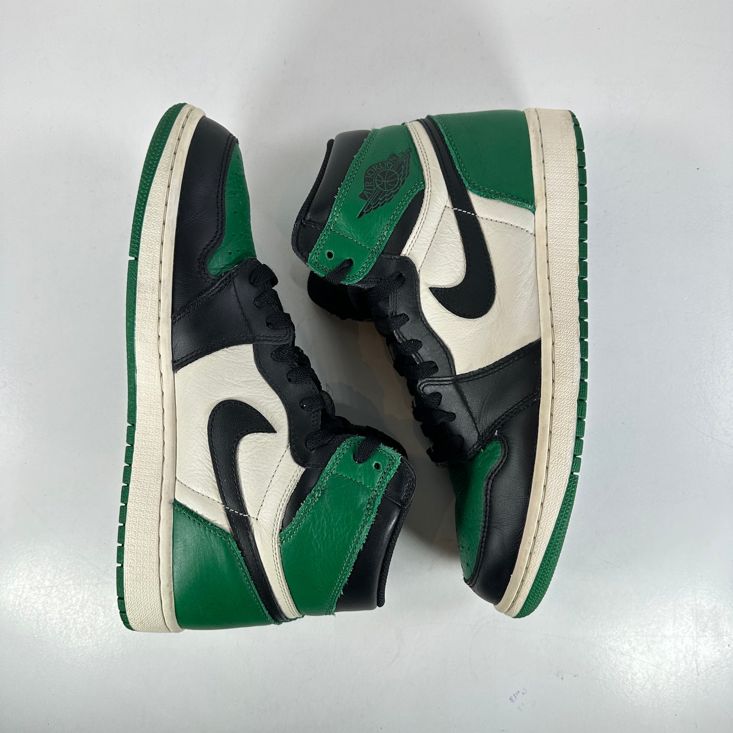 555088 302 Jordan 1 Retro High Pine Green [USED] - 10 M (Used) (No Box)