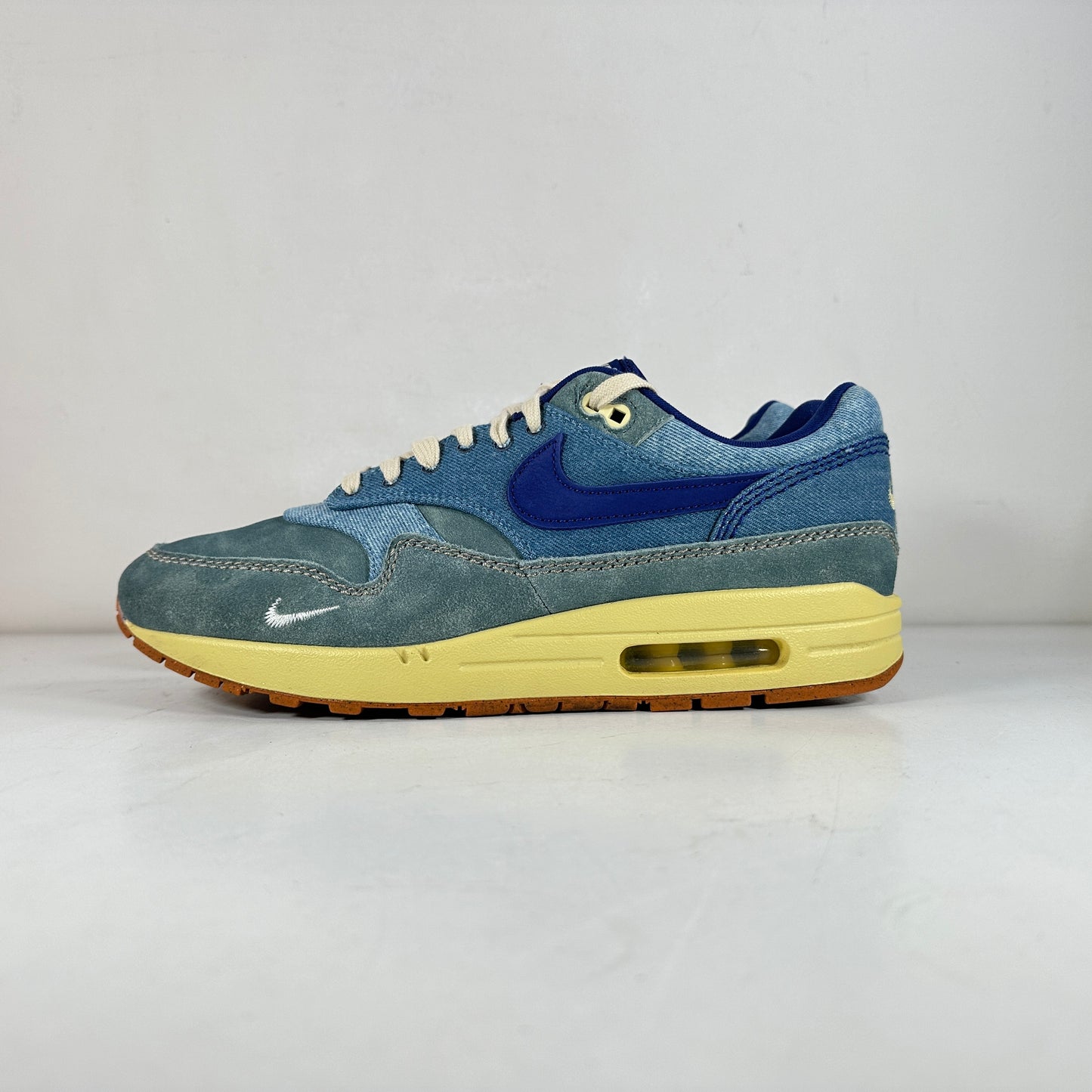 DV3050 300  Nike Air Max 1 PRM Dirty Denim [USED] - 11 M (Used)
