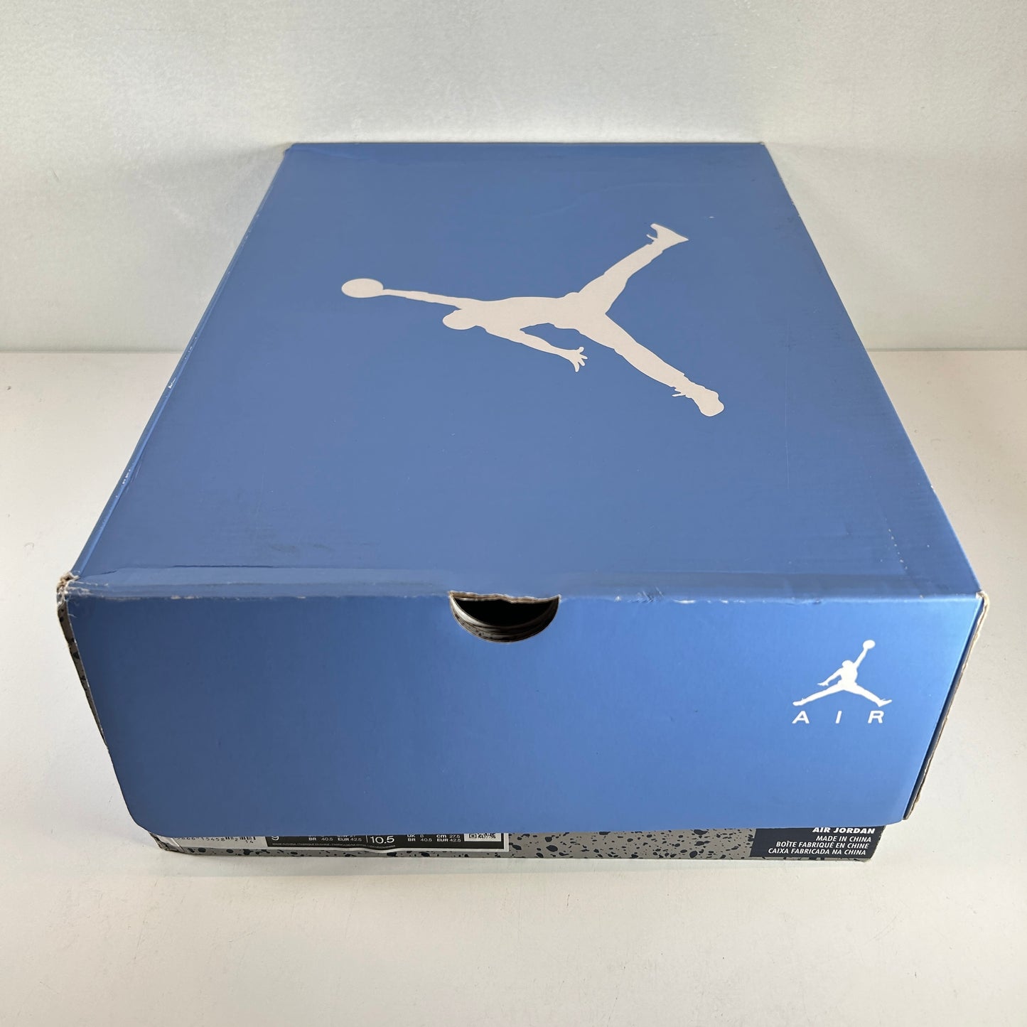 CT8529 410 Jordan 6 Retro UNC White [USED] - 9 M (Used)