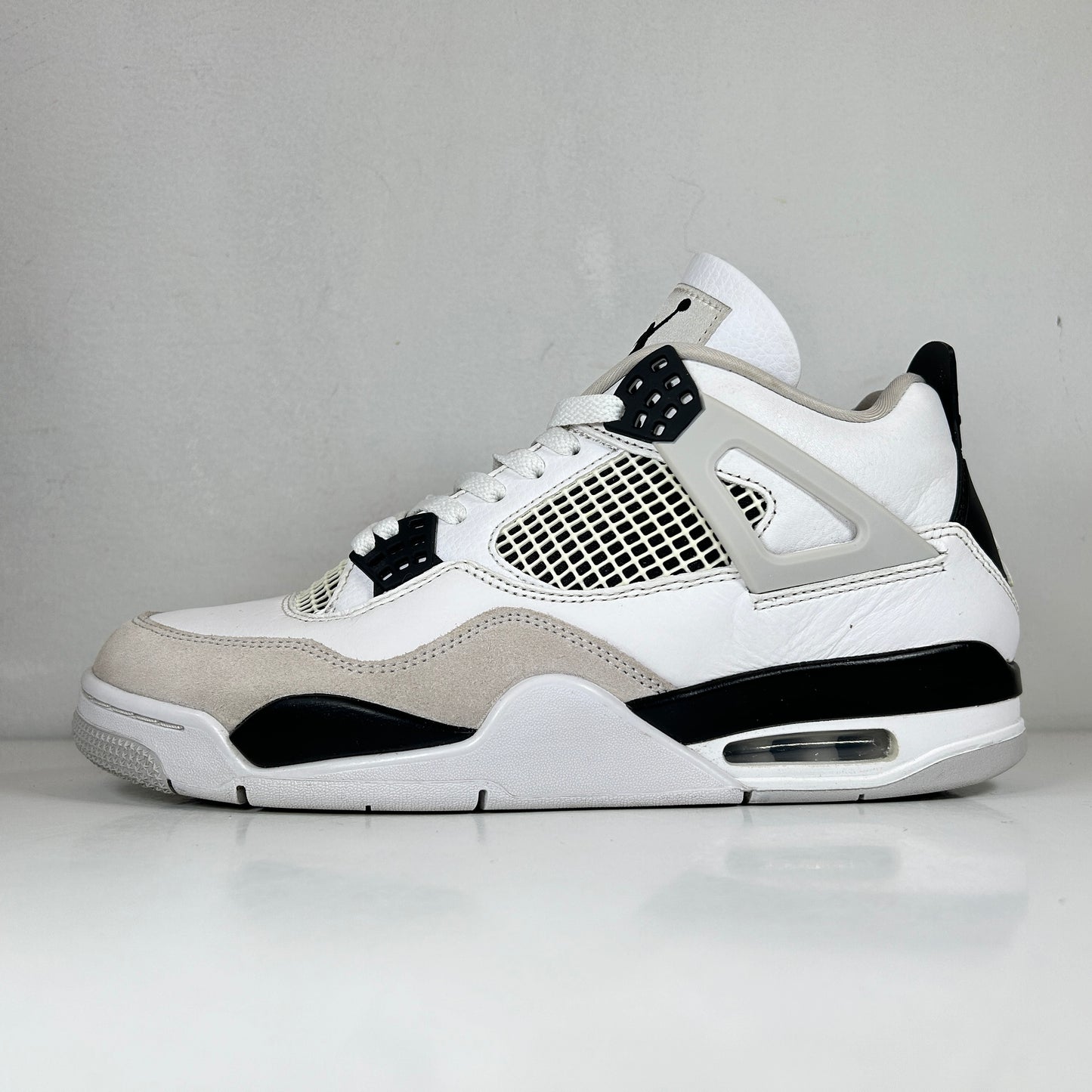 DH6927 111 Jordan 4 Retro Military Black [USED] - 10 M (Used)